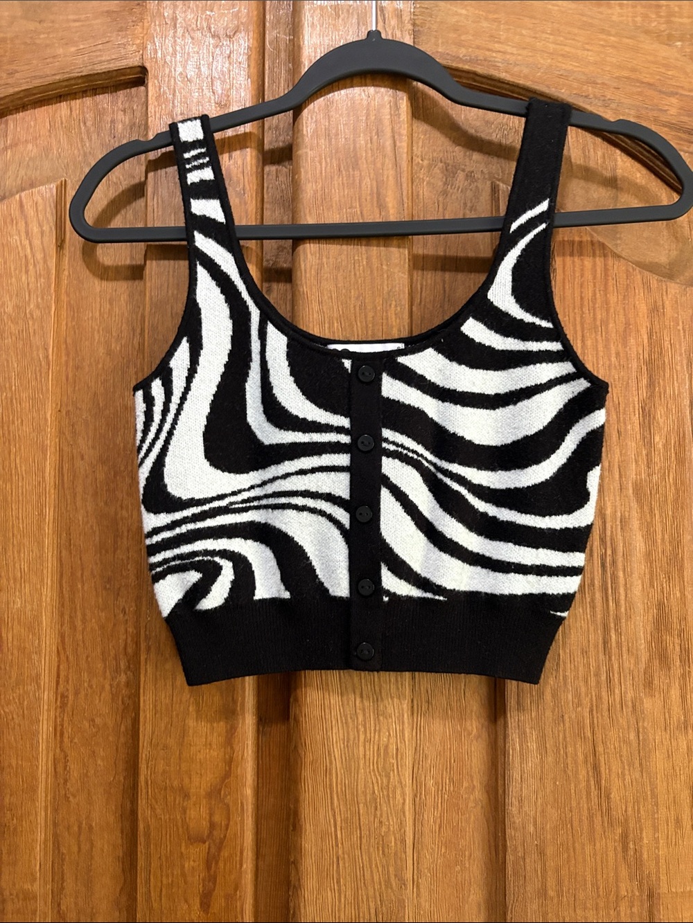 SO Black & White Zebra-Print Button-Front Cropped Tank